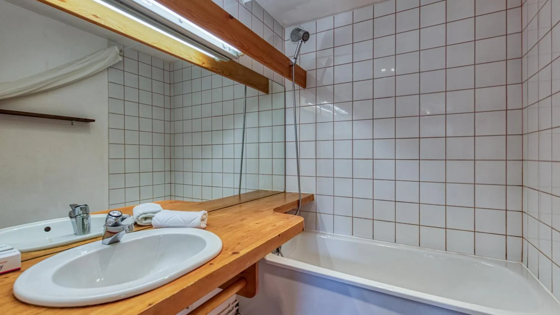 Garden View Montana - Happy Rentals 霞慕尼